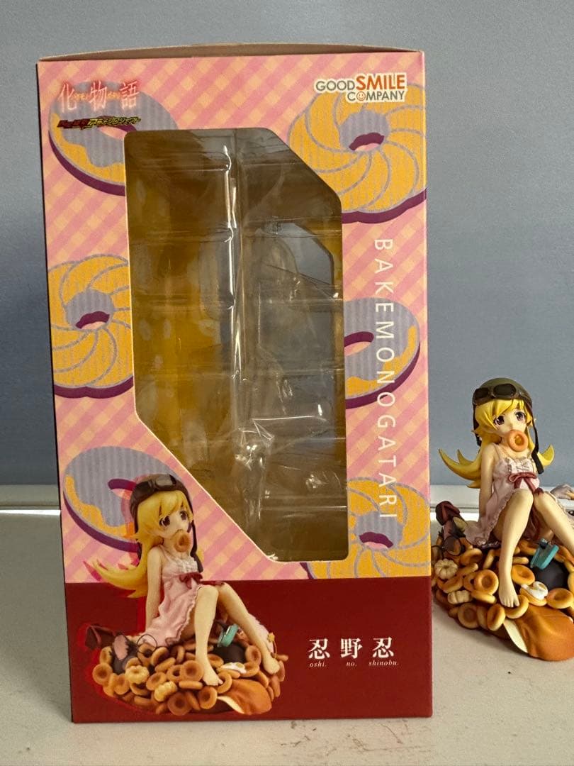 グッドスマイルカンパニー　忍野忍　フィギュア