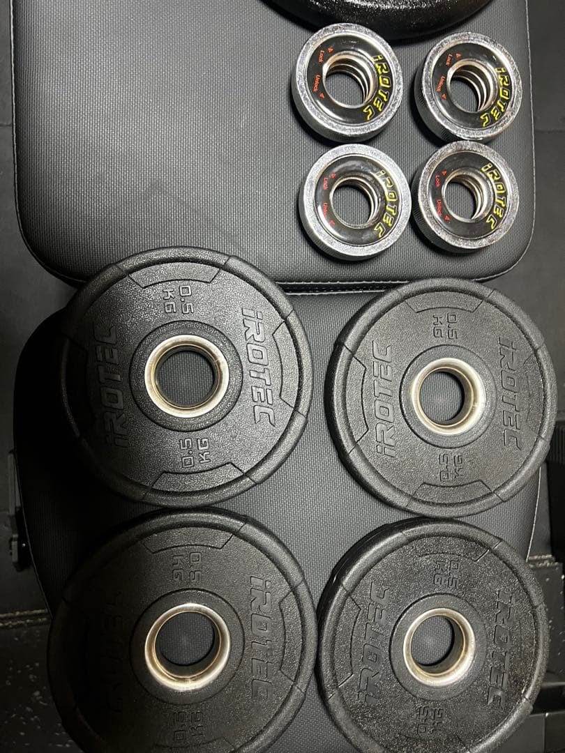 チェストプレス　ダンベル　プレート　大阪引取　 iROTEC