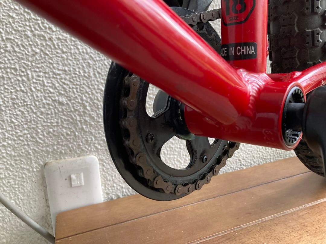 ヨツバサイクル　18インチ　ヒーローレッド