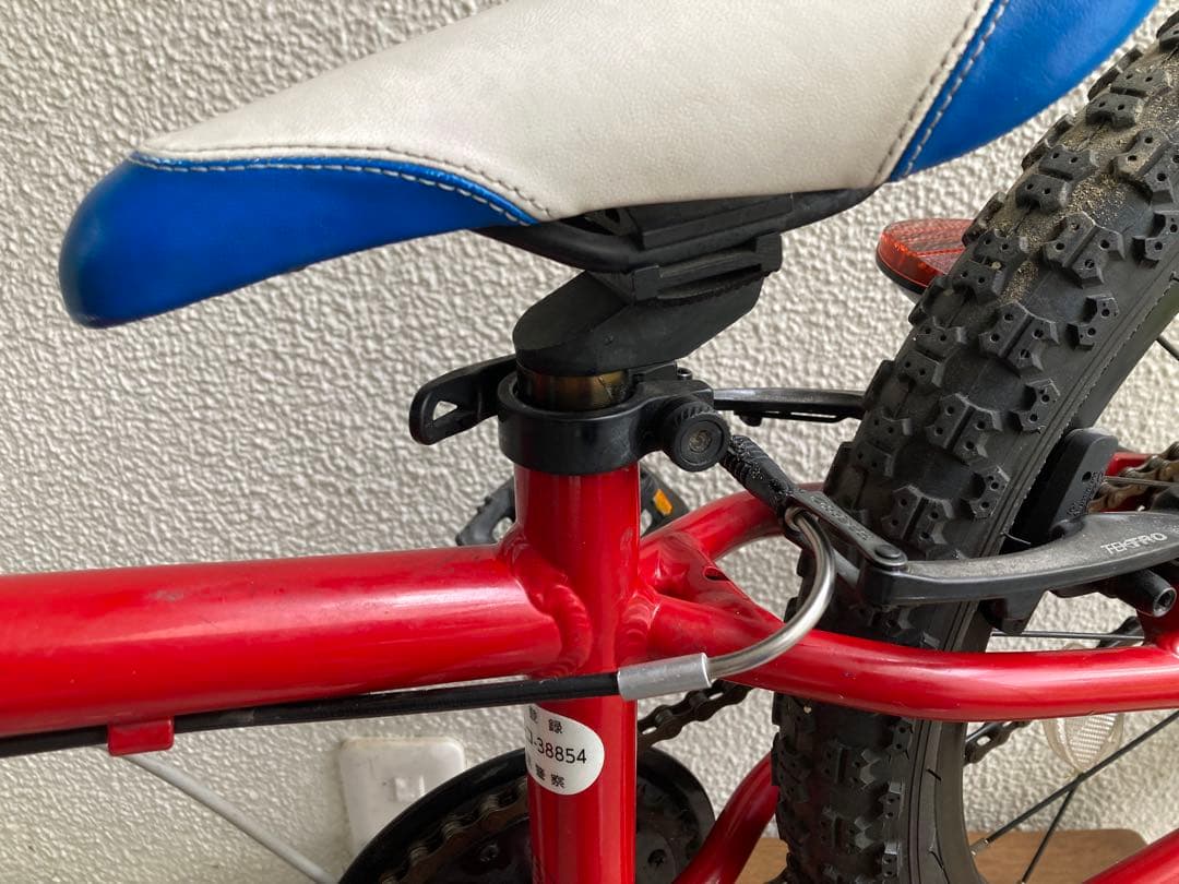 ヨツバサイクル　18インチ　ヒーローレッド