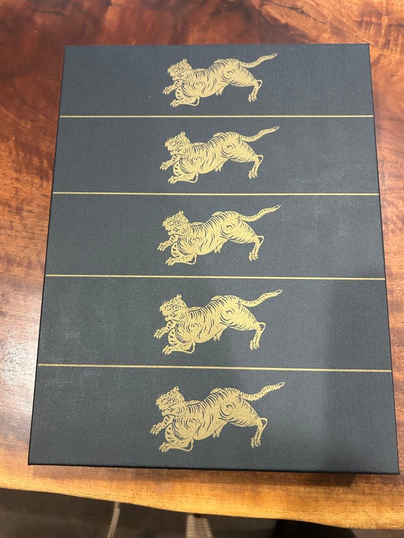 虎屋　羊羹竹皮包み３本セット売り