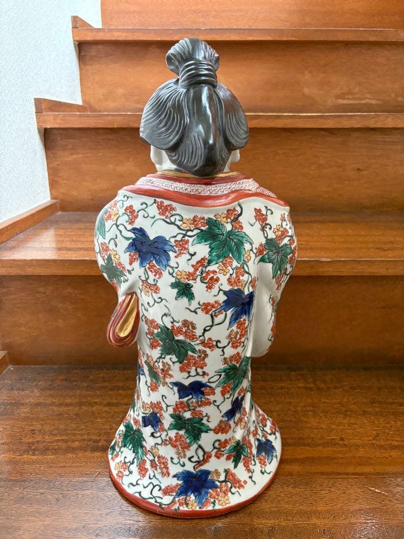 おおきめサイズのお多福　置物