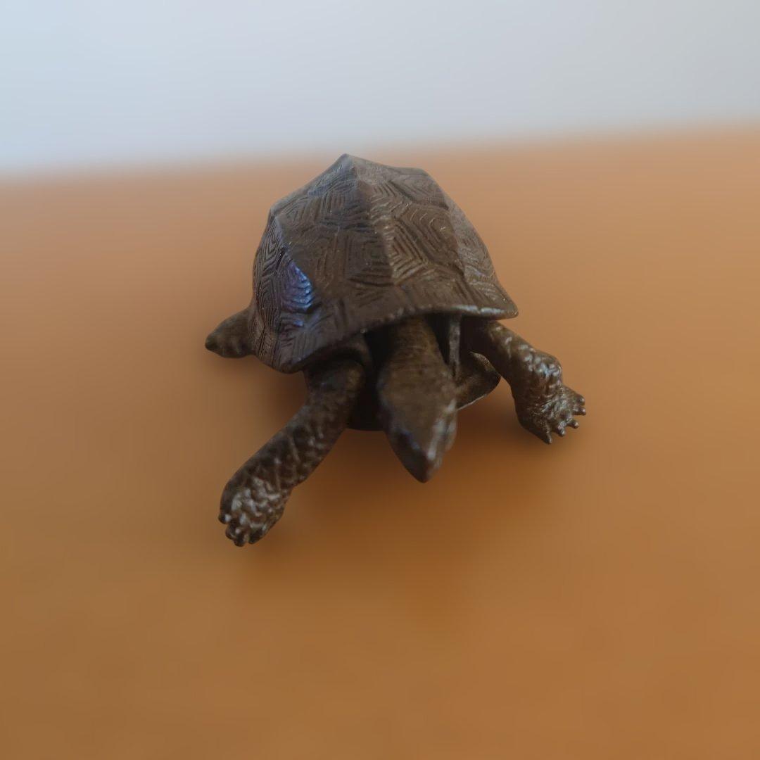 銅製　亀在　銘