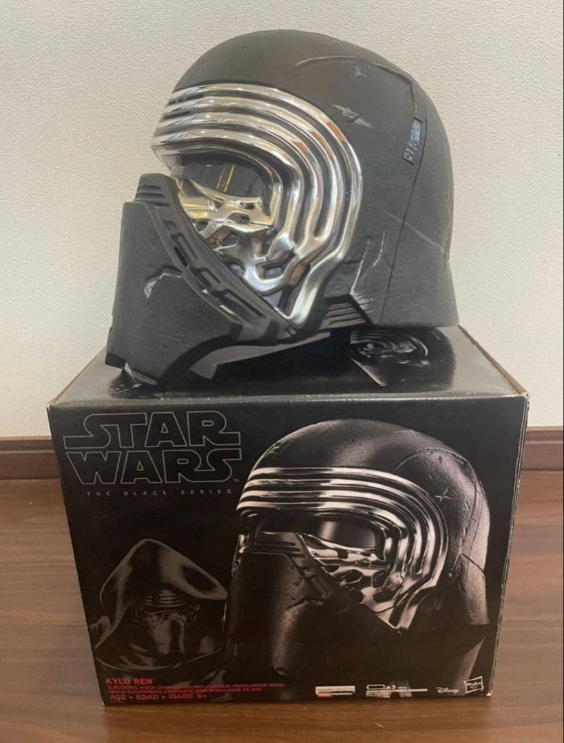 スターウォーズ　カイロレン　店舗向き