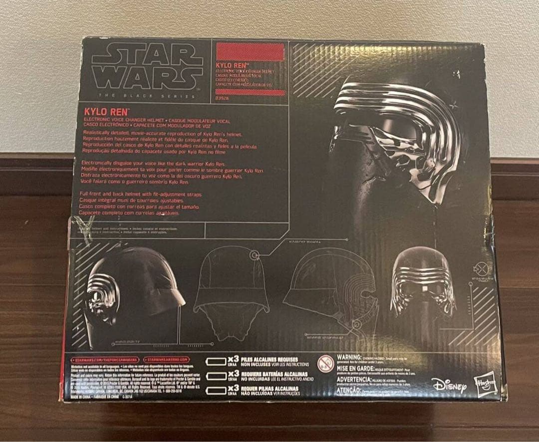 スターウォーズ　カイロレン　店舗向き