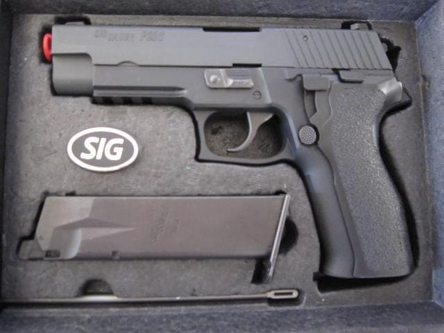 サービス中！東京マルイ SIG SAUER P226 E2（おまけ有）