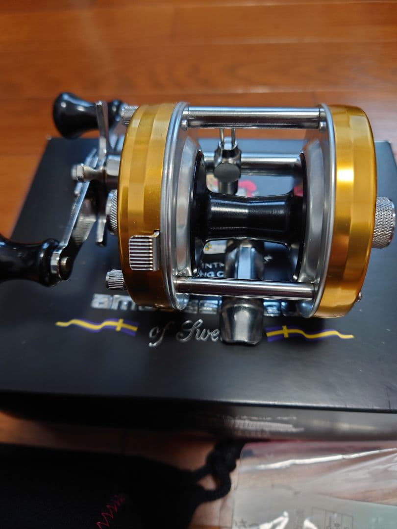 ABU✕ディスプライト✕福田アンバサダー5501CS ROCKETライブゴールド