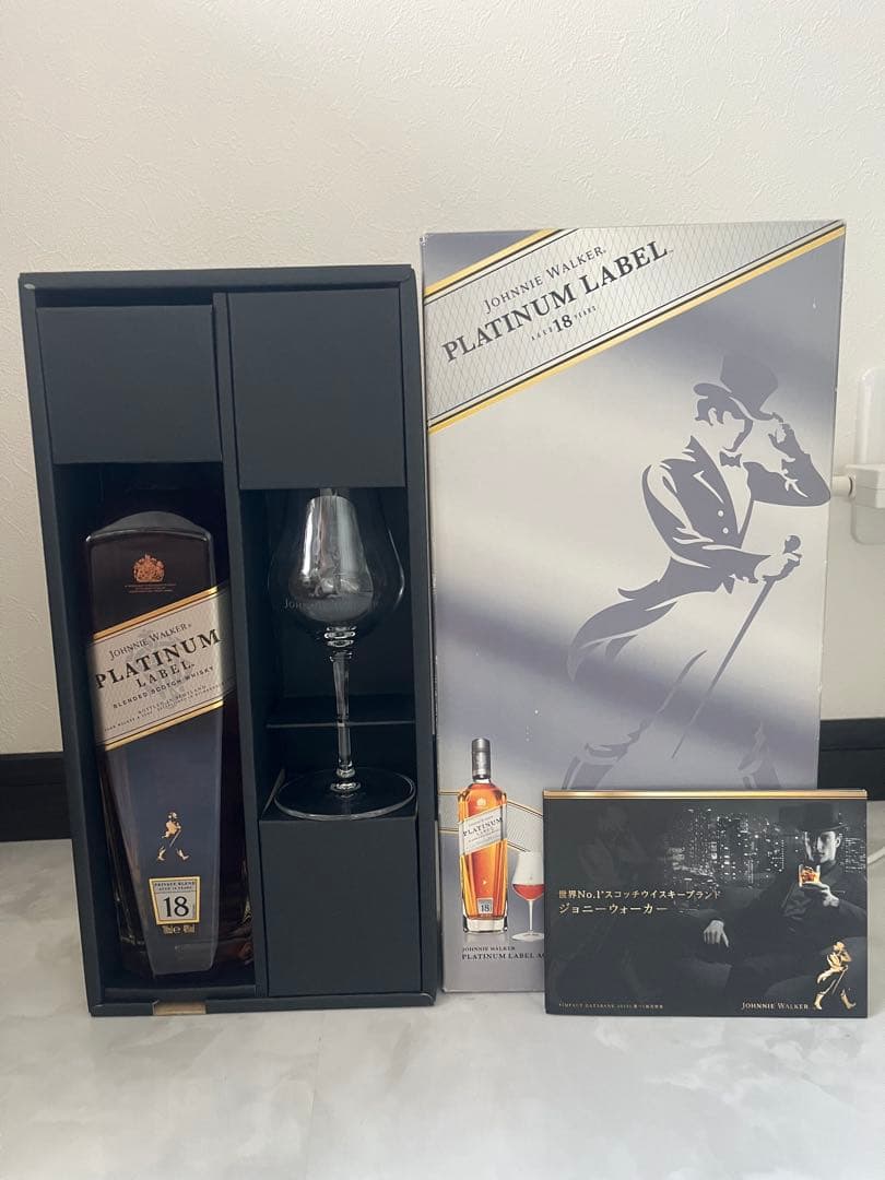 【終売品 未開封 】ジョニーウォ−カー プラチナムラベル 18年