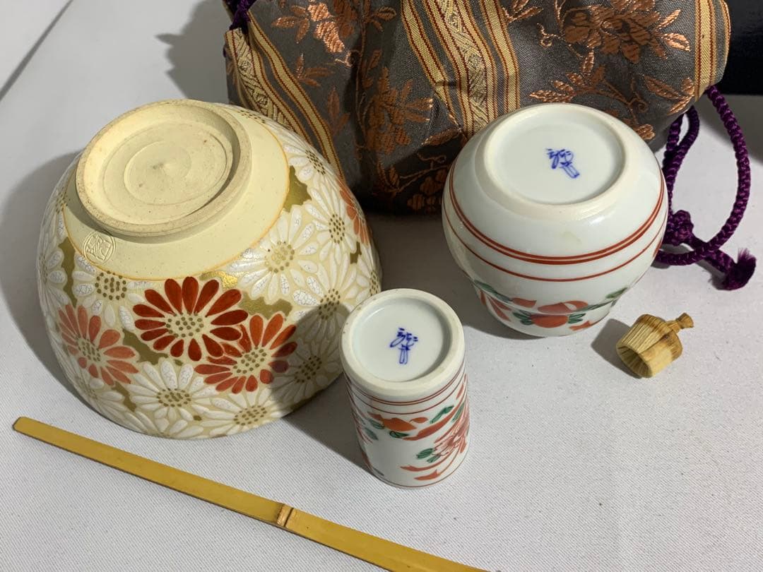 茶箱揃え　瀬戸焼　美濃焼　振出し　棗　香合　茶杓　巾筒　仕覆