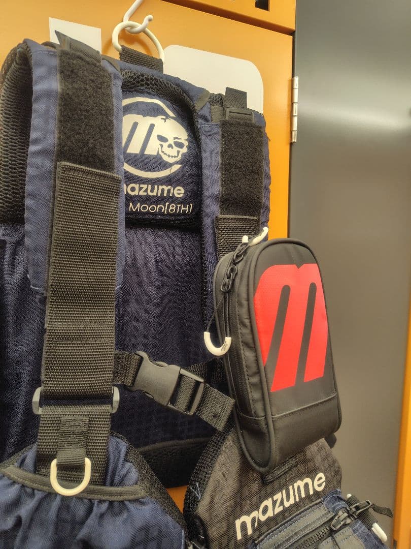 mazume Moon18TH ライフジャケット ネイビー