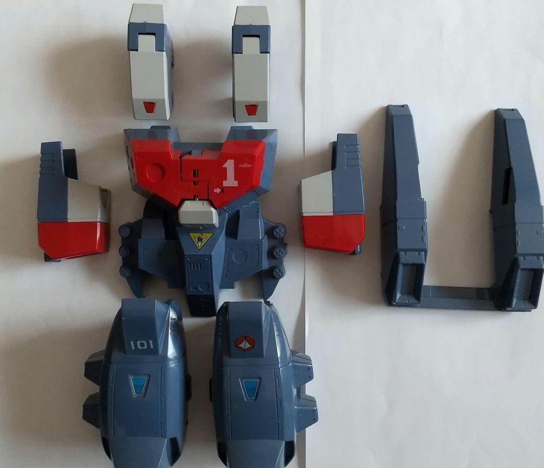 タカトクトイス マクロス バルキリー アーマード付き