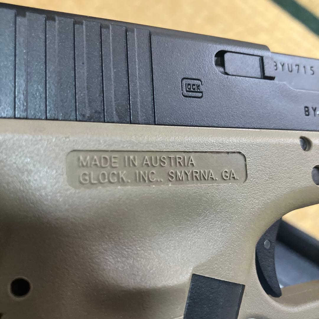 東京マルイ　GLOCK 19 3rd Generation タンカラーフレーム