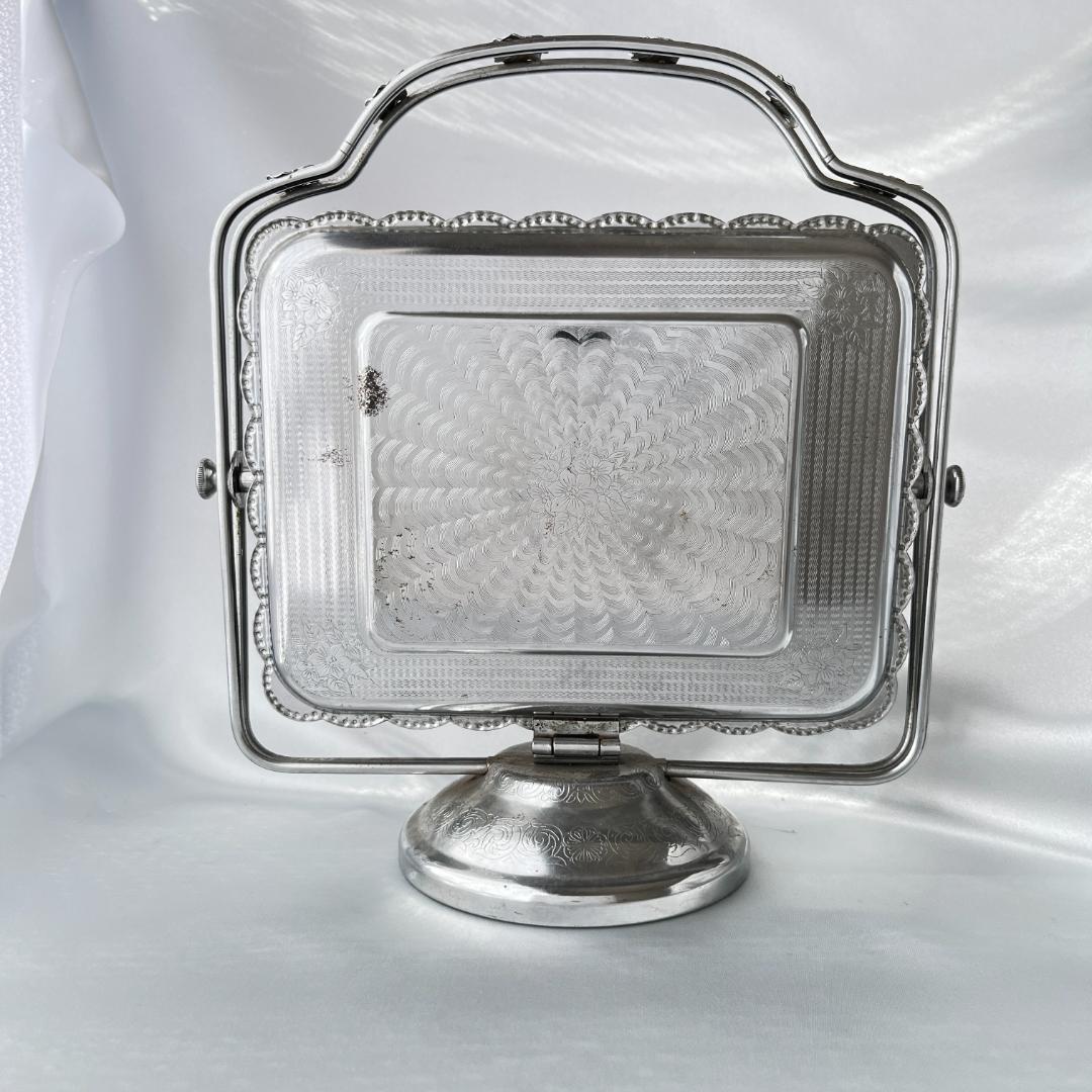 【英国】 ケーキスタンド バタフライ式 優雅なチェイシング【クロム】