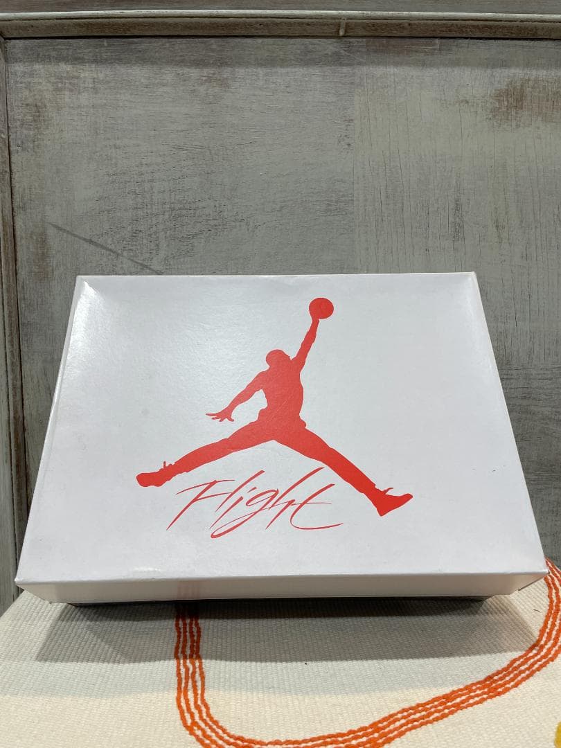 NIKE ナイキ エアジョーダン4 レトロ / テックホワイト