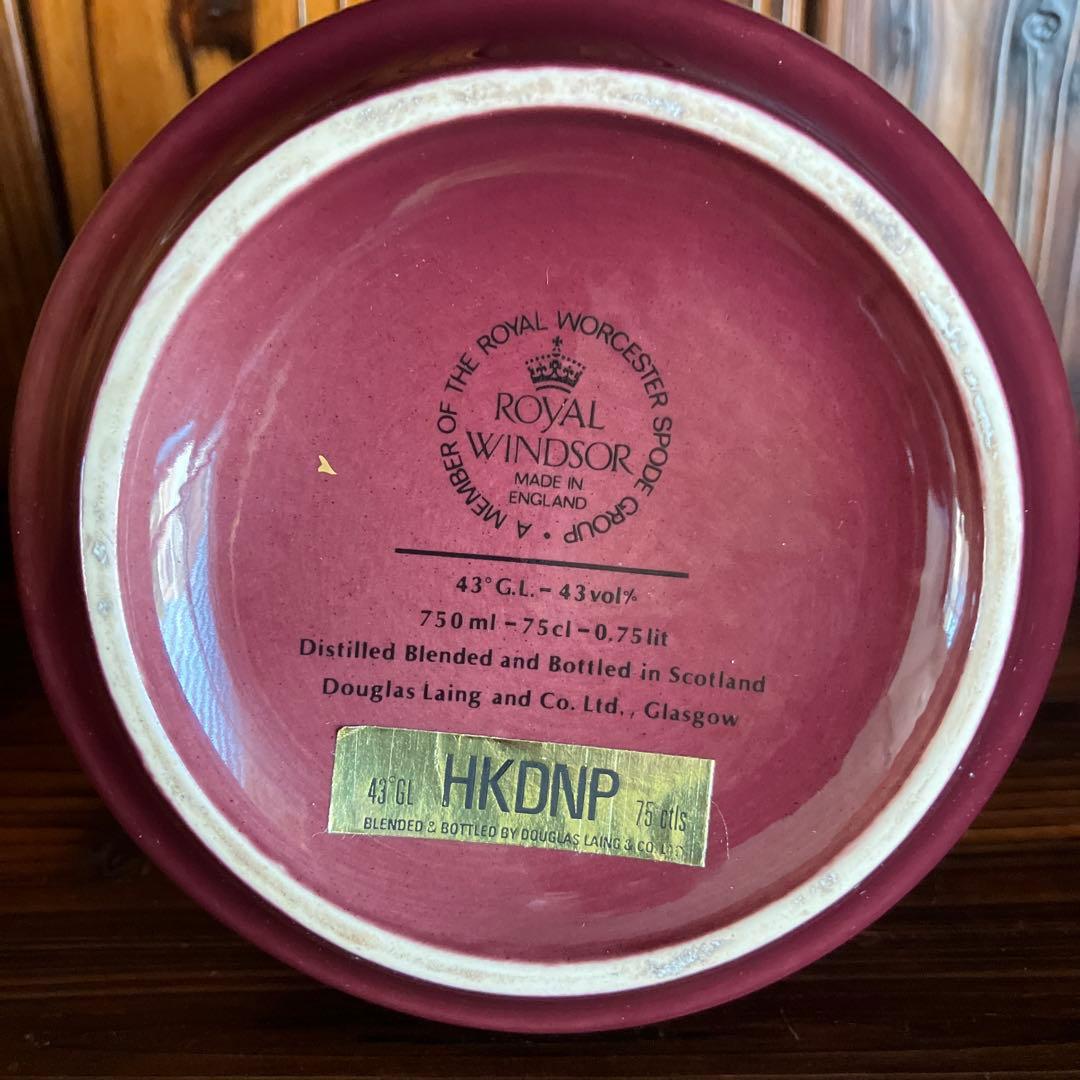 未開栓KING OF SCOTSウィスキー　ロイヤル　ウィンザー陶器、25年