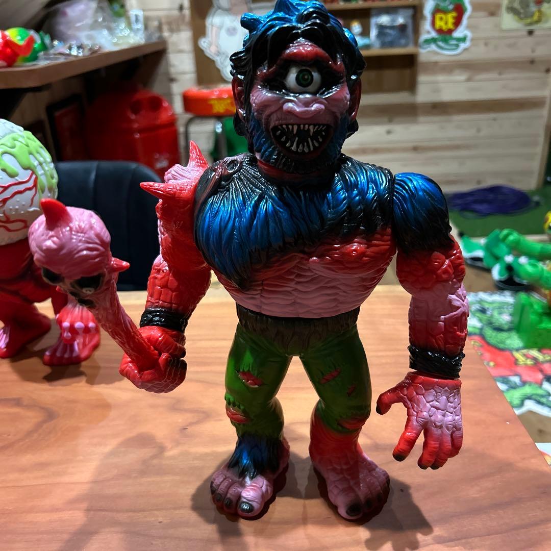 スキナー　オゴス　まんだらけ　ソフビ