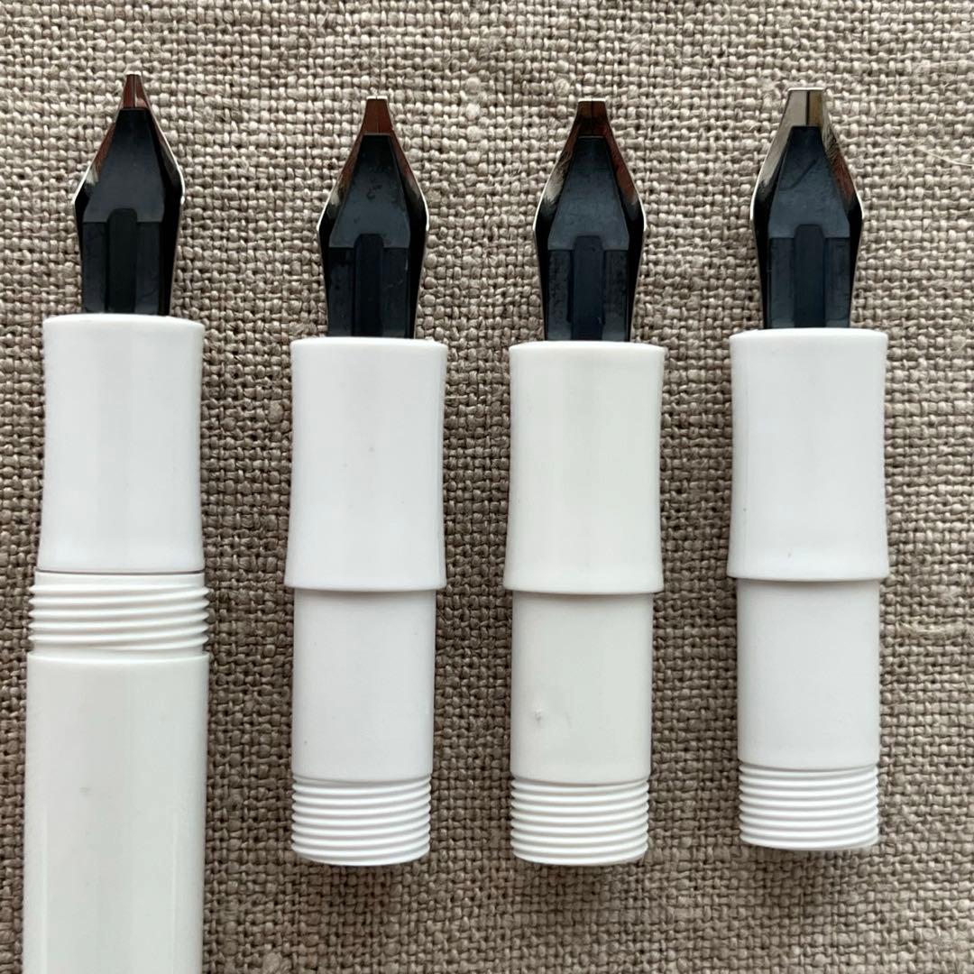 カヴェルコ、カリグラフィセット 1.1／1.5／1.9／2.3、ボディ白色