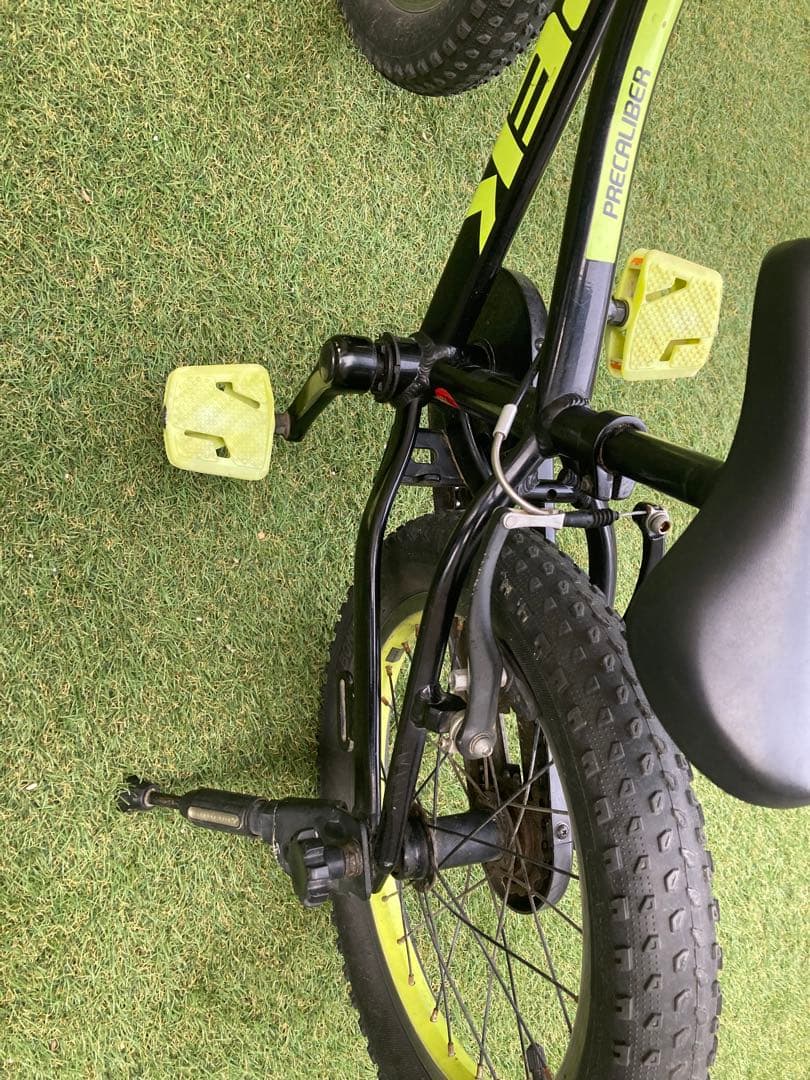 トレック　キッズバイク　子供用自転車　16インチ