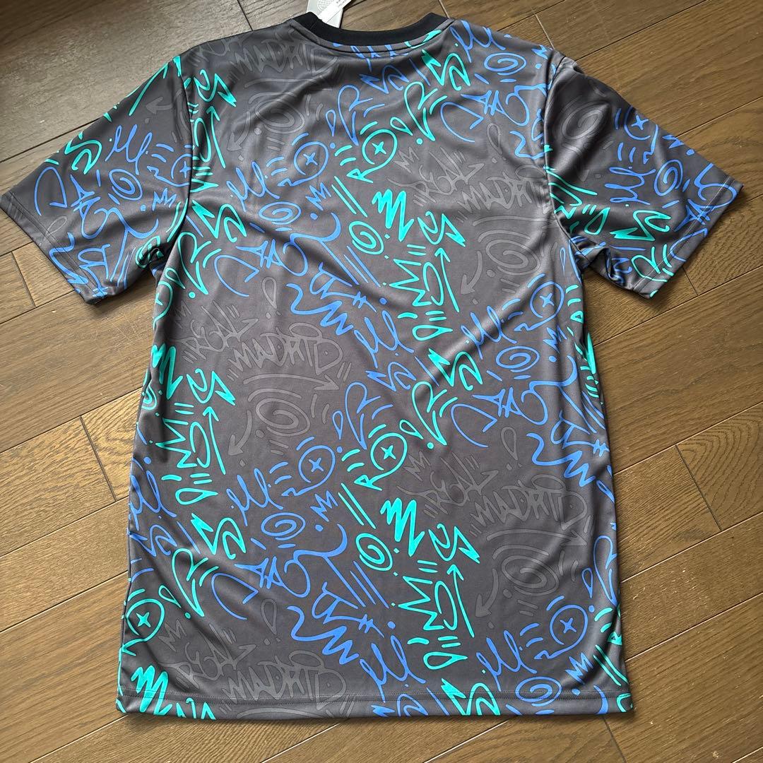 adidas レアル・マドリード　プラクティスシャツ　限定デザイン