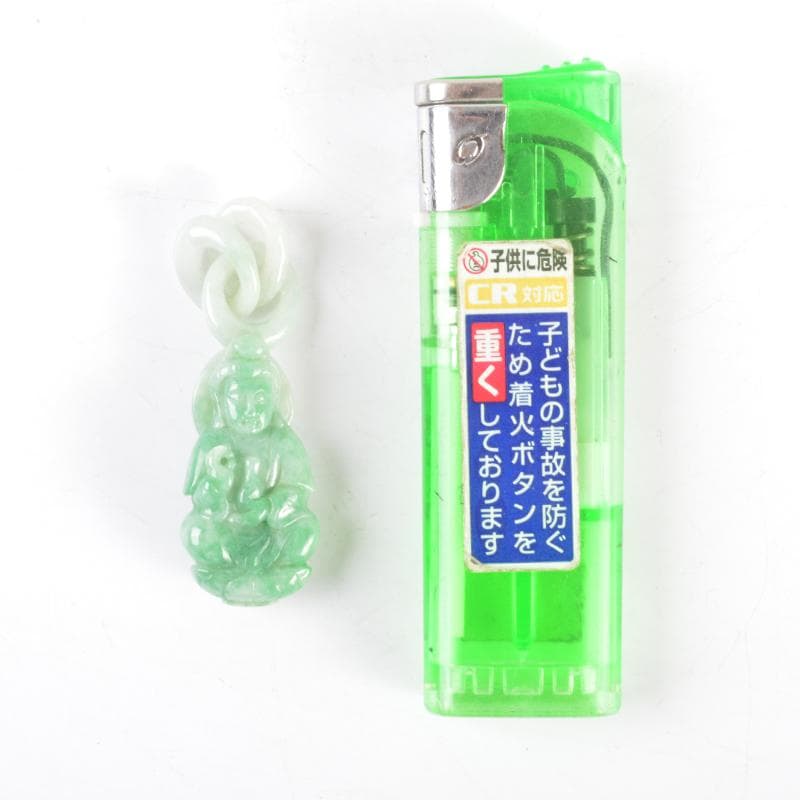 かぼちゃもち玉石翡翠玉彫刻　釈迦如来像　仏像　根付　鑑定書付　C　4642