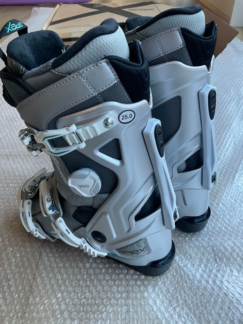 【新品】Apexスキーブーツ　25㎝