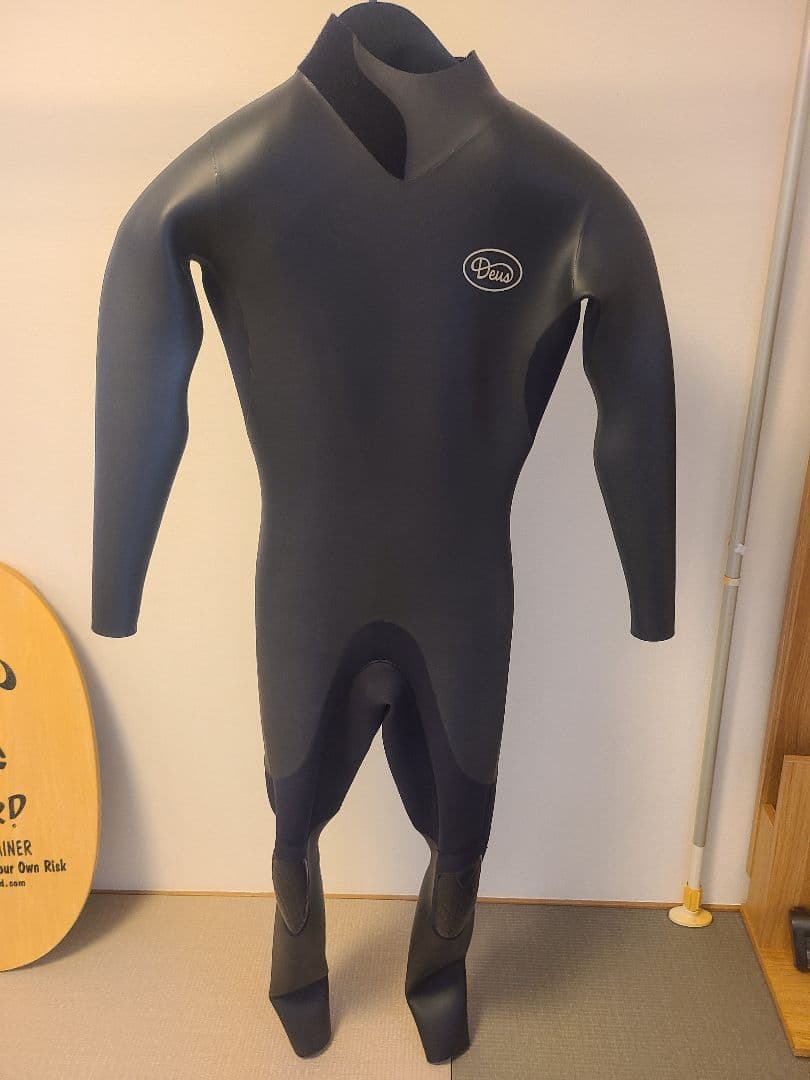 Deus デウス 3mmフルスーツ