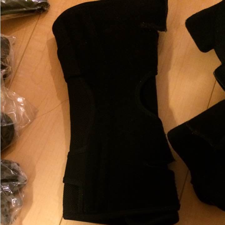 前十字靭帯 装具とサポーター右足用