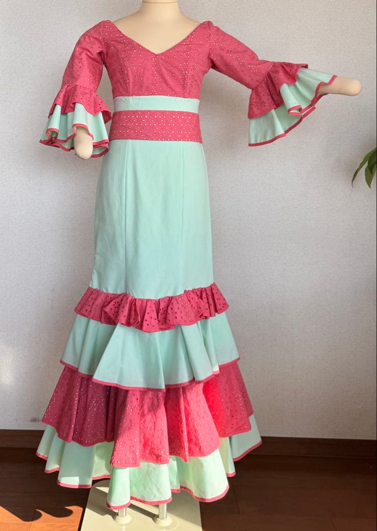 【フラメンコ衣装】再値下げ♪MOLINAフラメンコドレス４段フリル七分袖