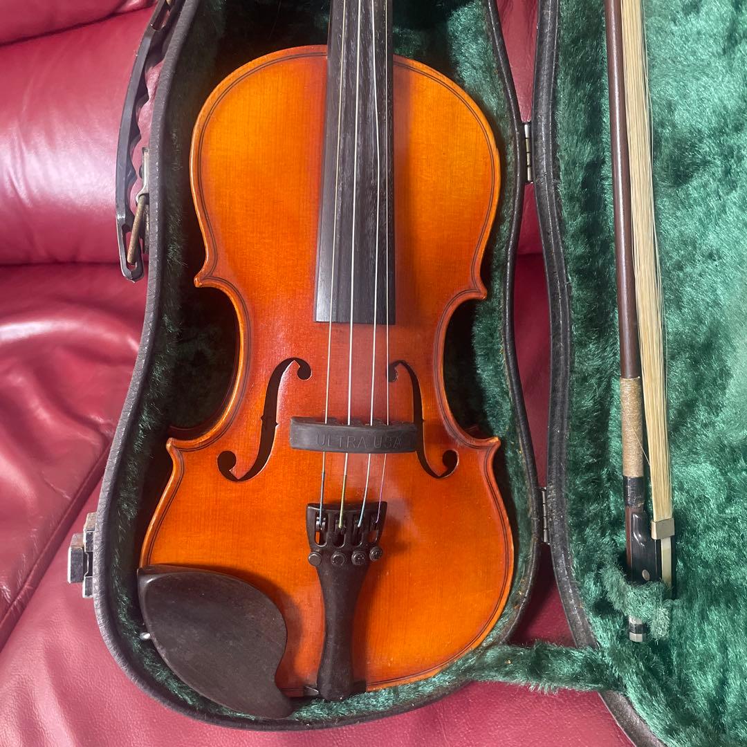 オレンジバイオリンとハードケース