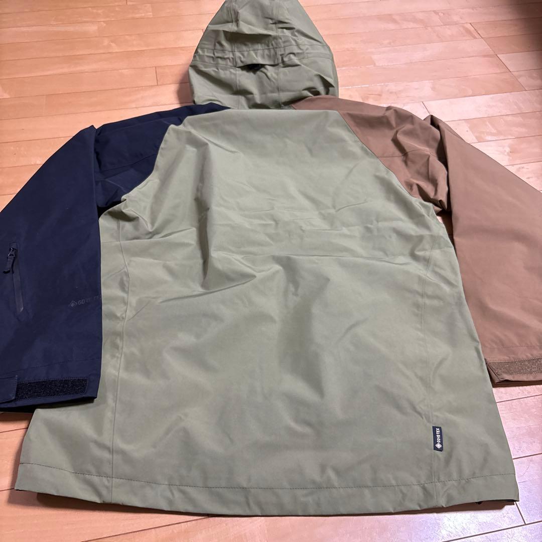 未使用　241 スノーボードJACKET GORE-TEX L