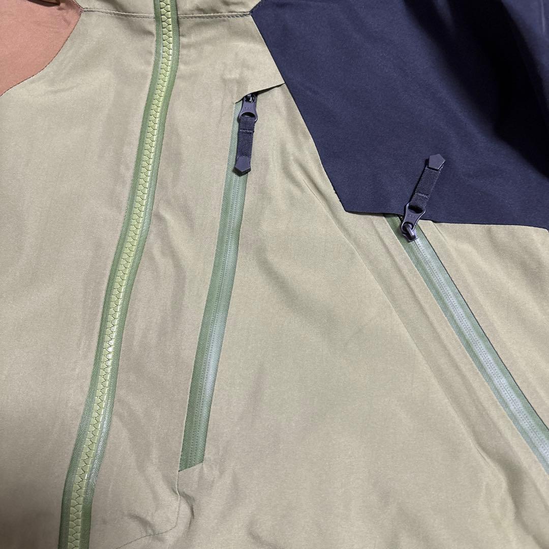 未使用　241 スノーボードJACKET GORE-TEX L