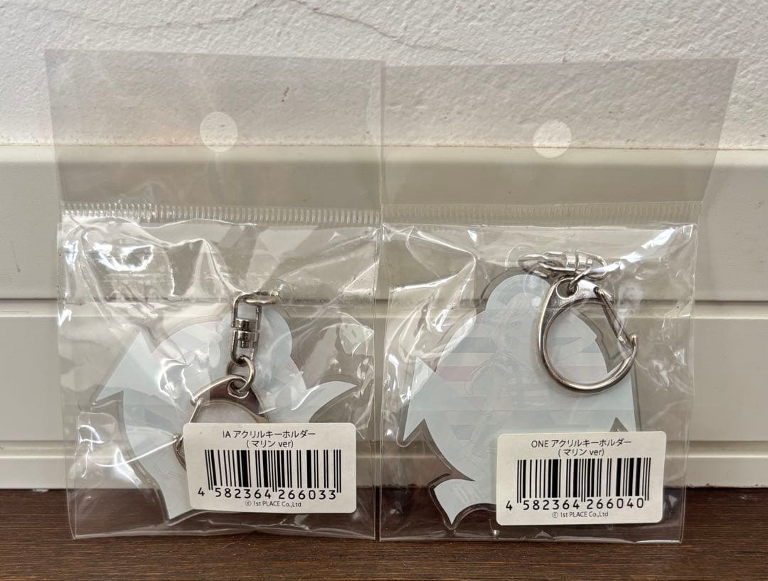 【未開封品】IA & ONE アクリルキーホルダー マリンver.