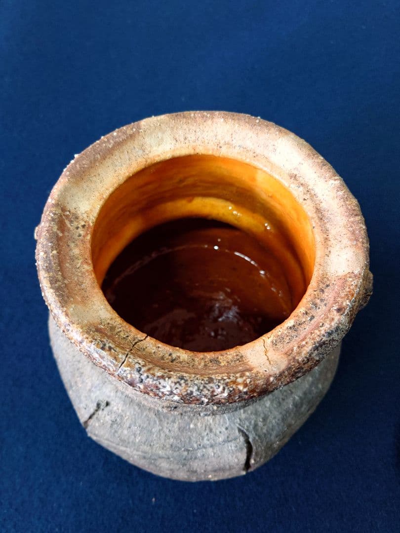 高橋楽斎作　信楽破れ袋写水指　箱無し