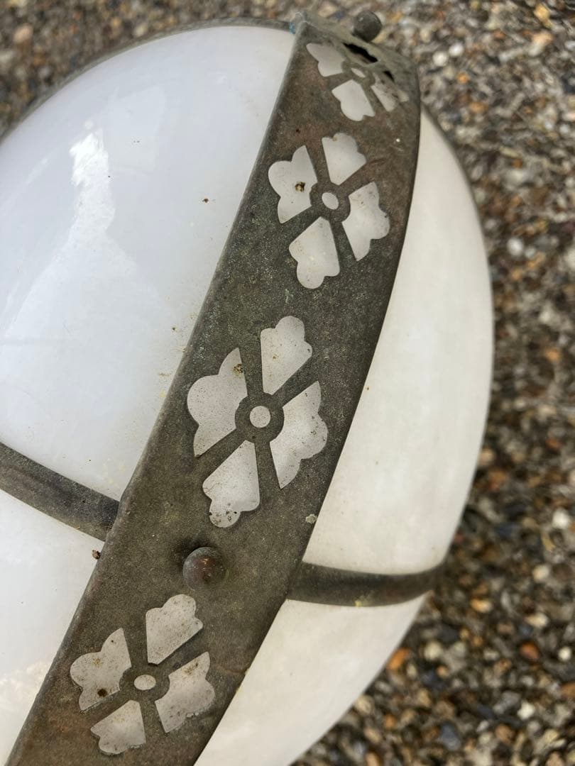 レトロ　昭和大正　ヴィンテージ　乳白色/ランプシェード　球体ランプシェード　銅枠