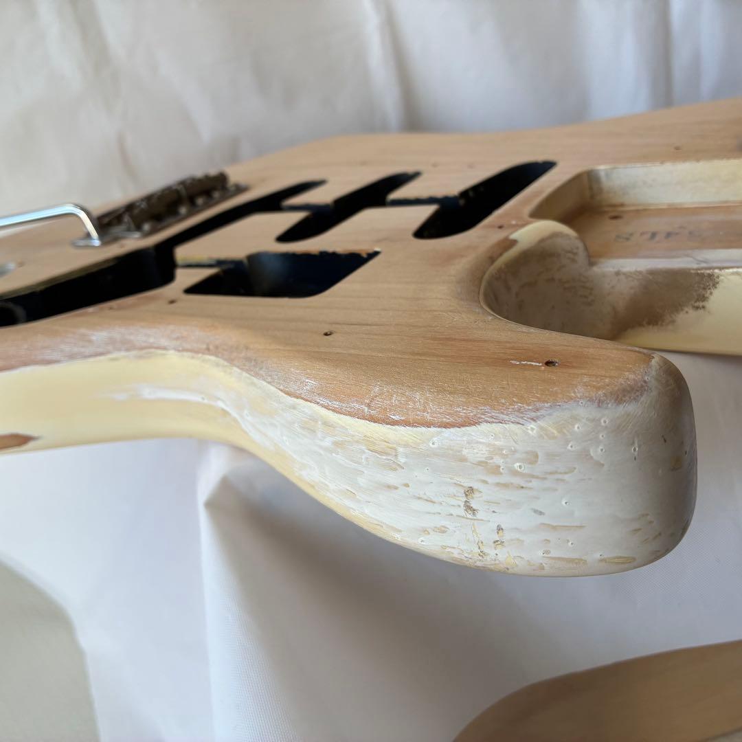 フェンダージャパン エレキギター ストラトキャスター ボディ トレモロユニット