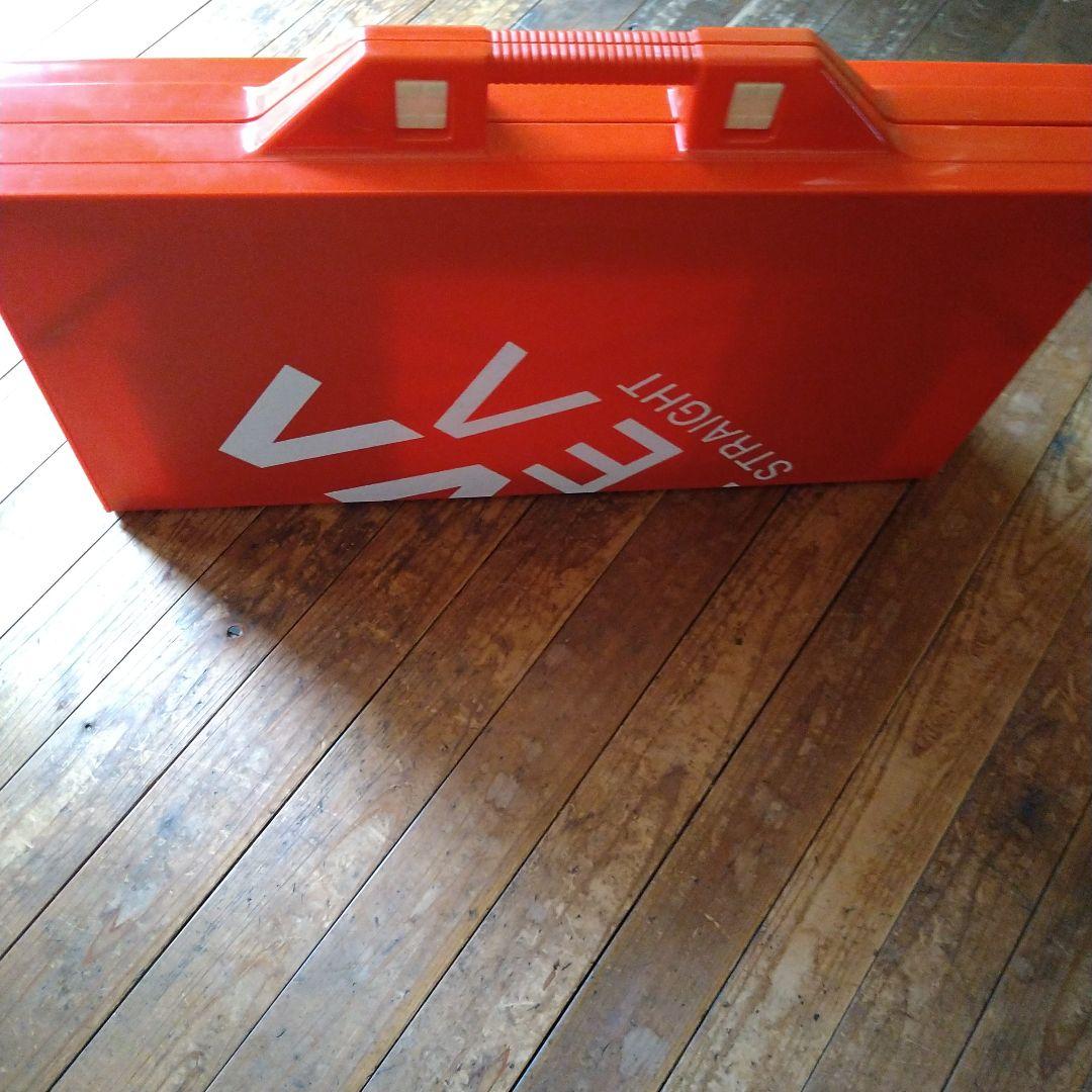 オレンジの折りたたみ式チェア4脚セット