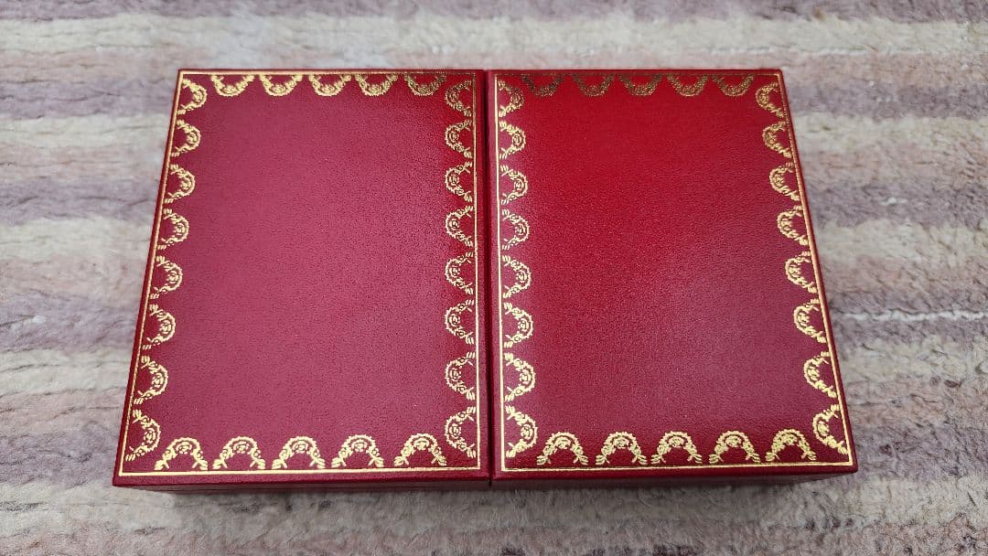 Cartier トランプセット 赤と金