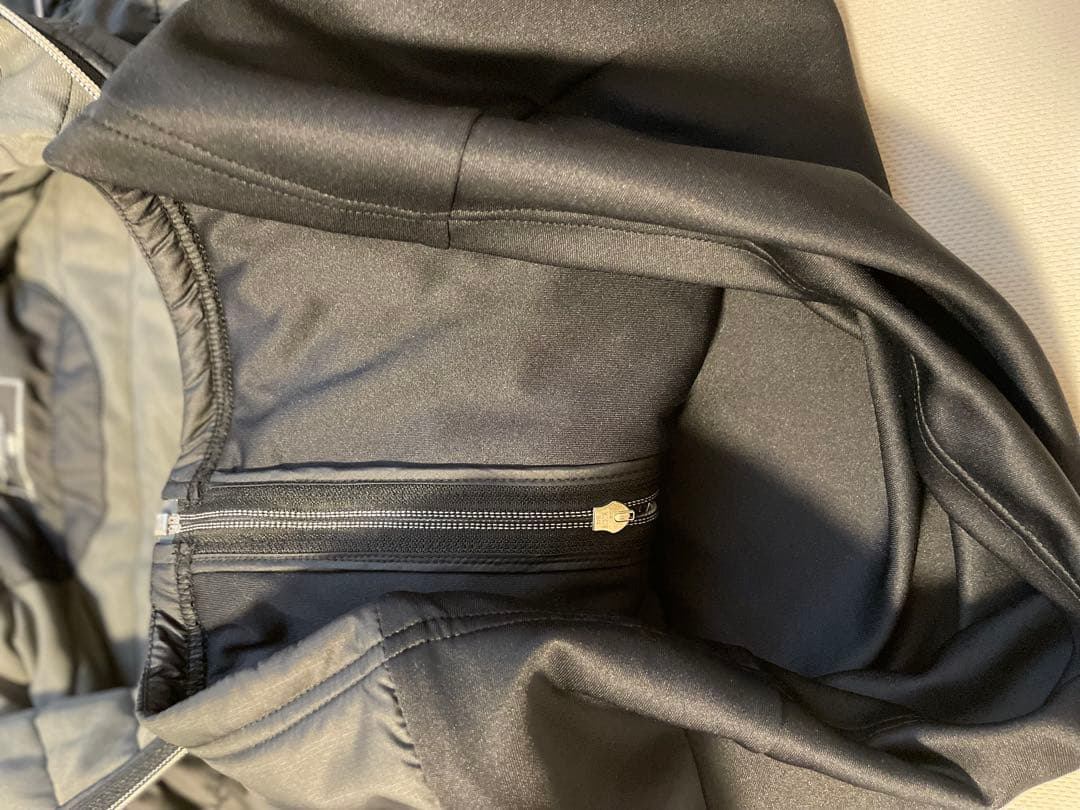 バボラ テニス 防風 保温 中綿 ウインドブレーカー サイズL 新品タグ付