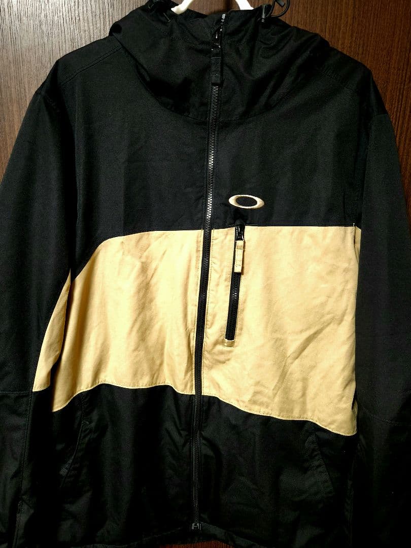 定価2万5000万円 OAKLEY オークリー スノーボード ウェア スキー