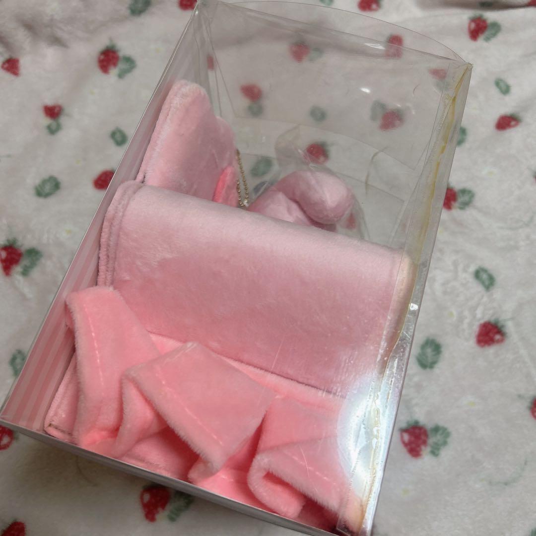 マイメロディ　マスコット付きソファ形アクセサリーケース