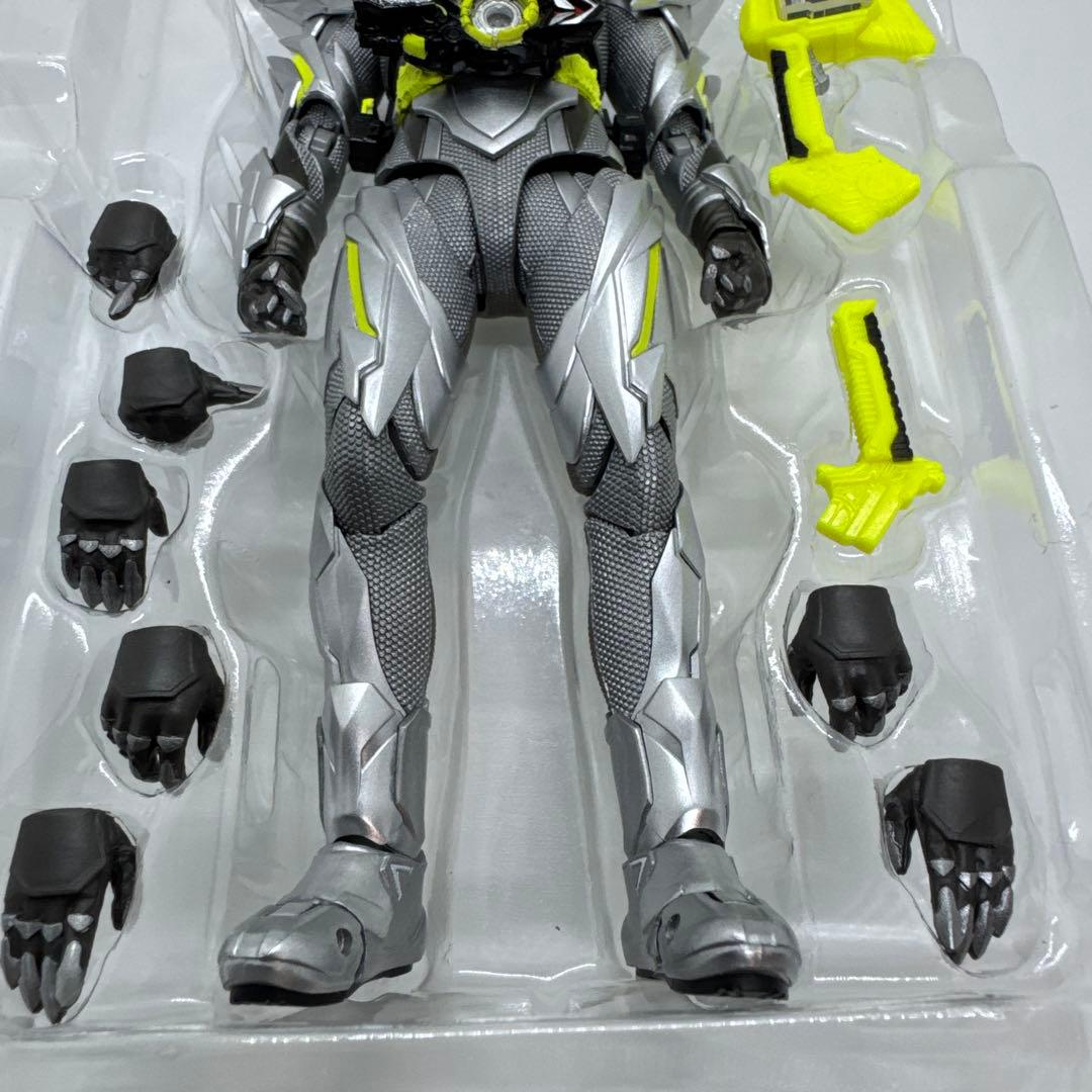 S.H.Figuarts 仮面ライダーゼロワン メタルクラスタホッパー