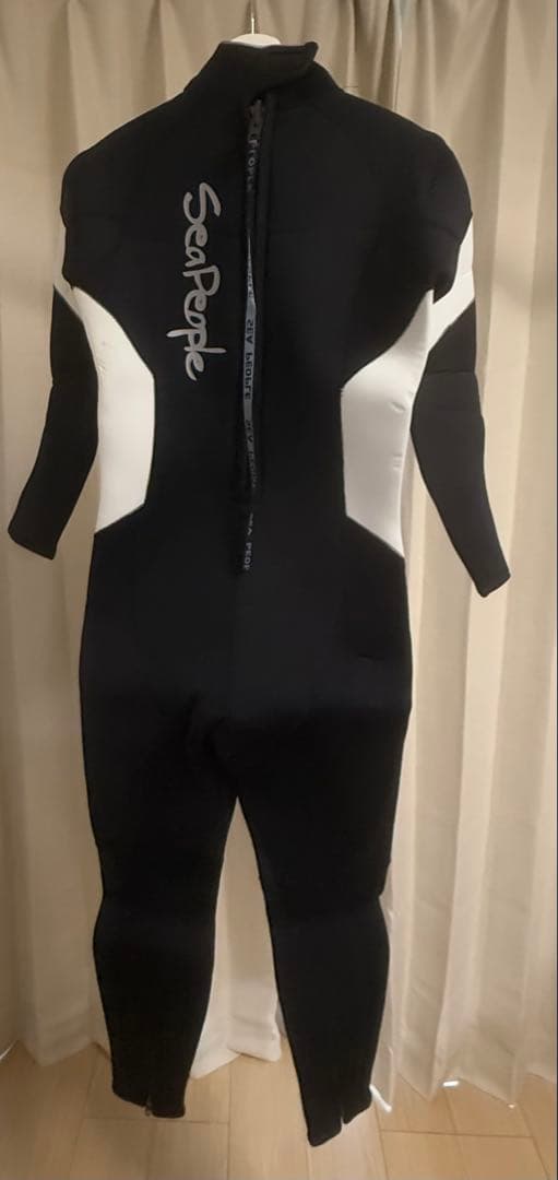 ウェットスーツ　セミドライ