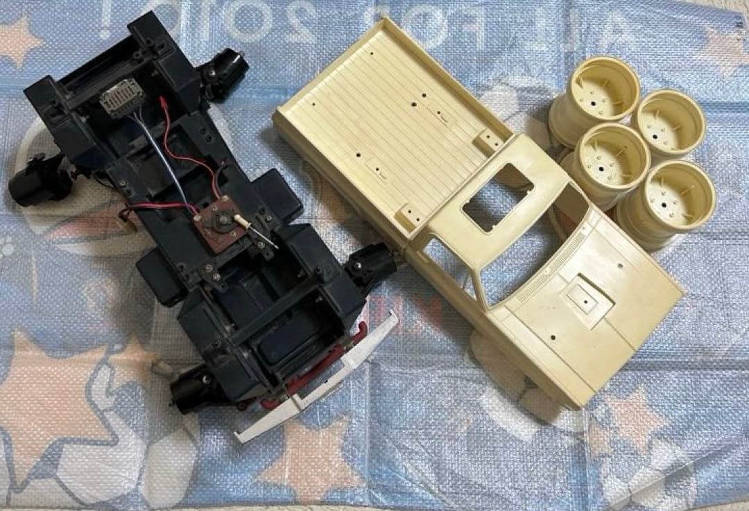 タミヤ　クラッドバスター車体とホイールのみ　ジャンク