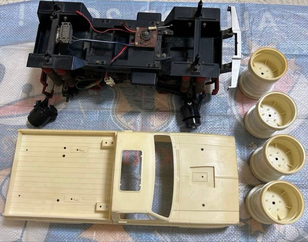 タミヤ　クラッドバスター車体とホイールのみ　ジャンク