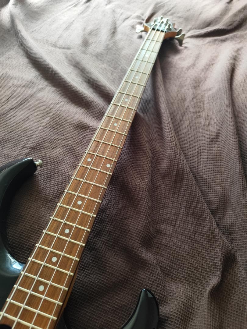 ibanez BTB 400 QM アクティブベース