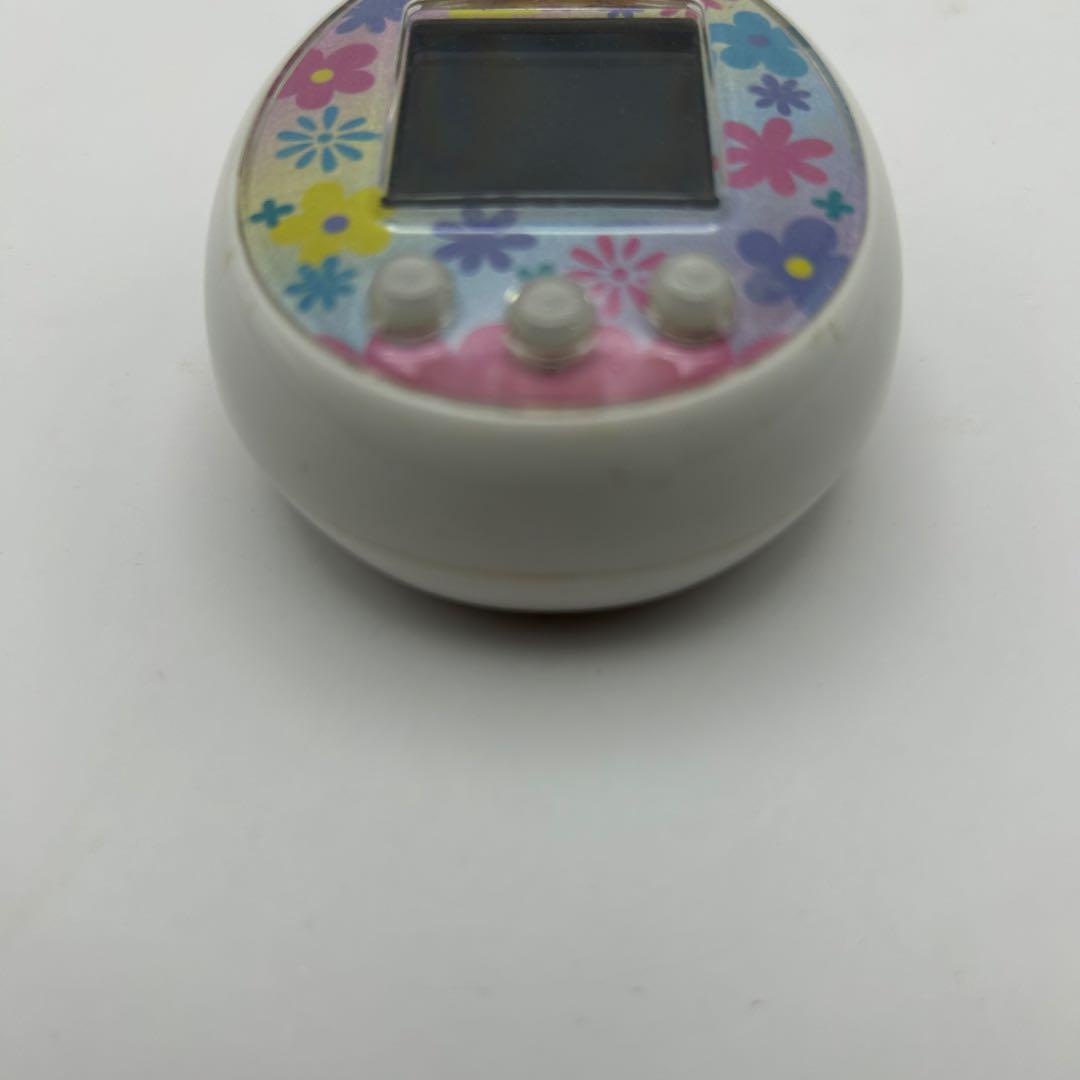 箱付き　たまごっちみーつ　パステルみーつver ホワイト