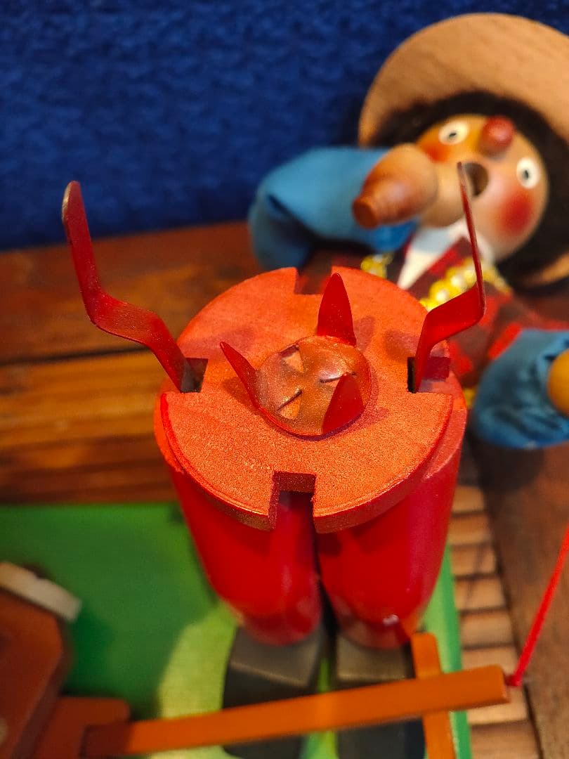 ヴィンテージ　旧西独製　シュタインバッハ　木製　煙出し人形　オルゴール付き