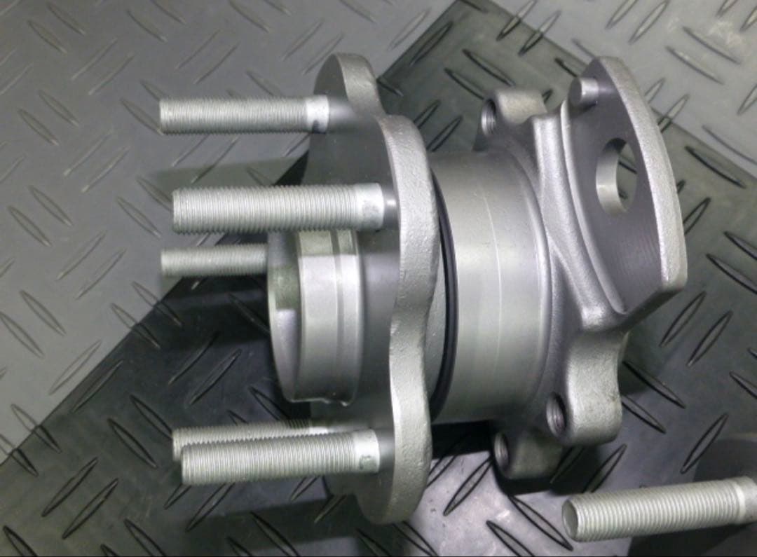 ★新品スカイラインＧＴ－Ｒ BCNR33 のリヤ用ハブベアリング左右セット