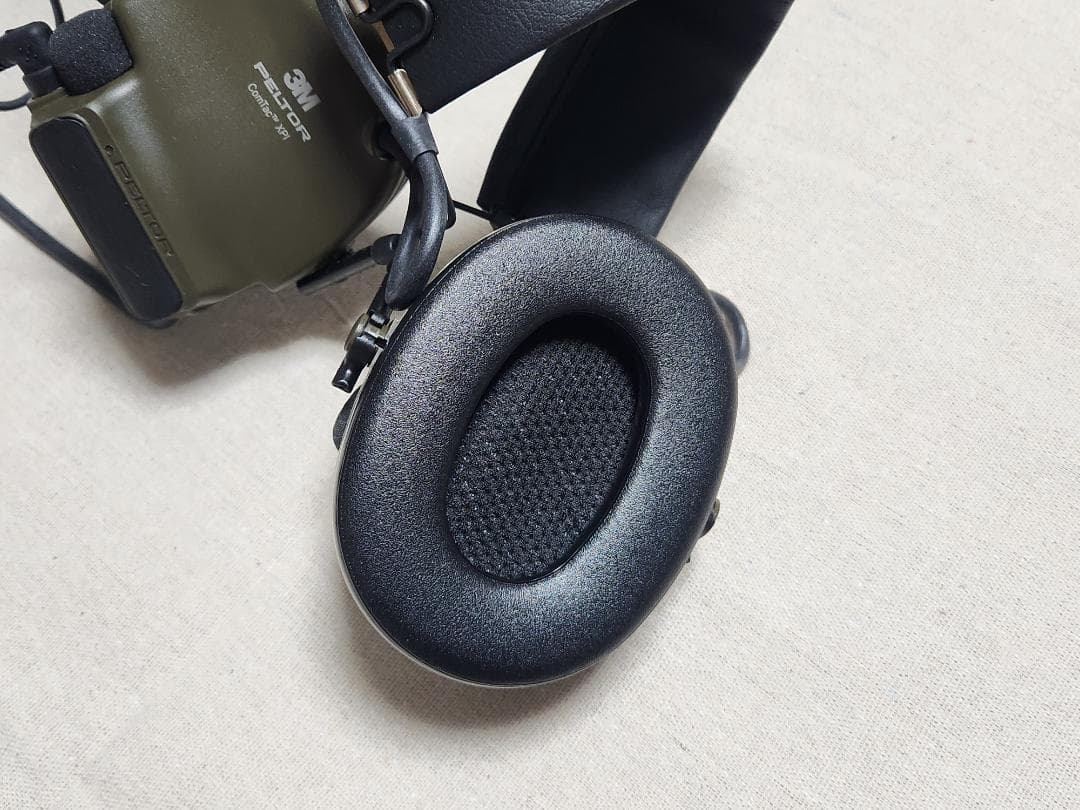 【新品】3m Peltor comtac xpi 実物 ヘッドセット