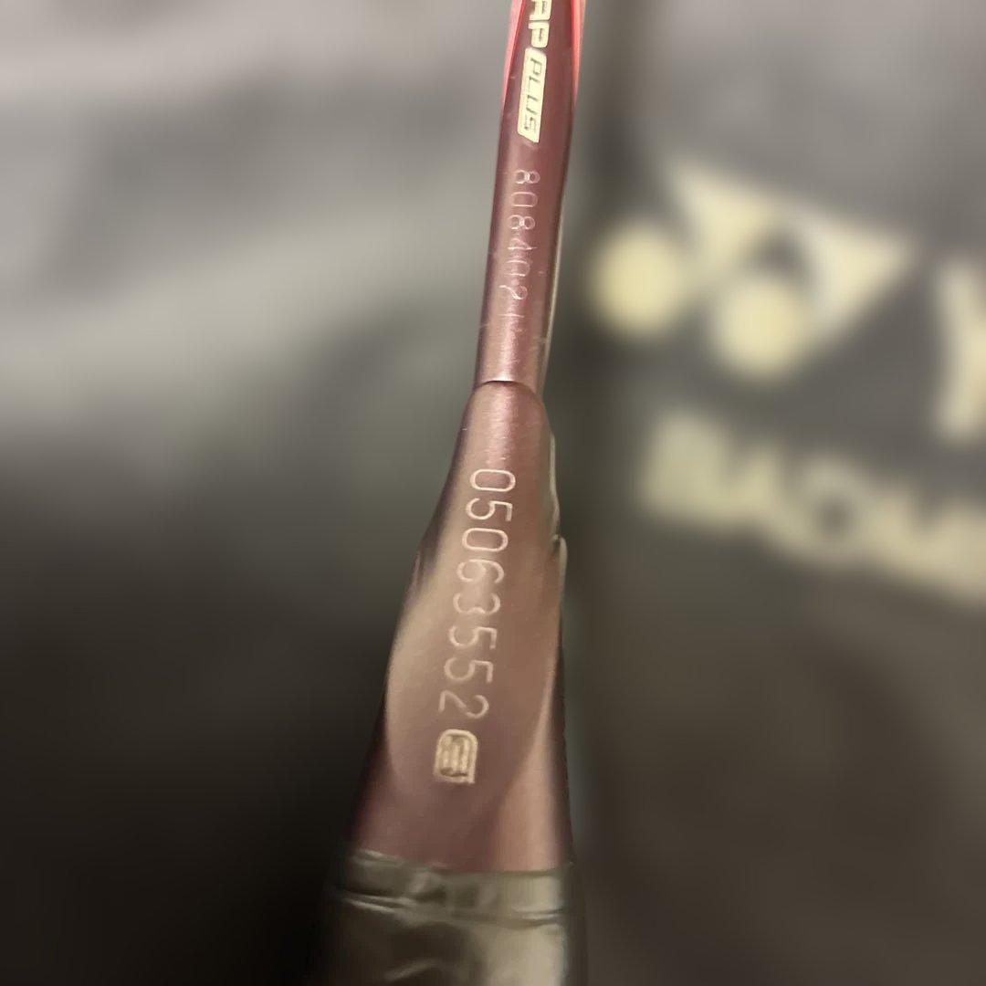 YONEX アストロクス100zz 3UG5 クレナイ　国内正規品　超美品